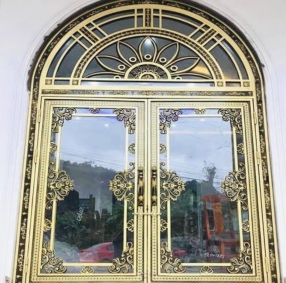 Mẫu cửa đi nhôm đúc - 3