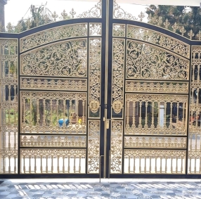 Mẫu cổng sắt mỹ nghệ 11
