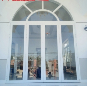 Mẫu cửa nhôm kính 2