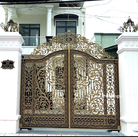 Mẫu cổng nhôm đúc - C17