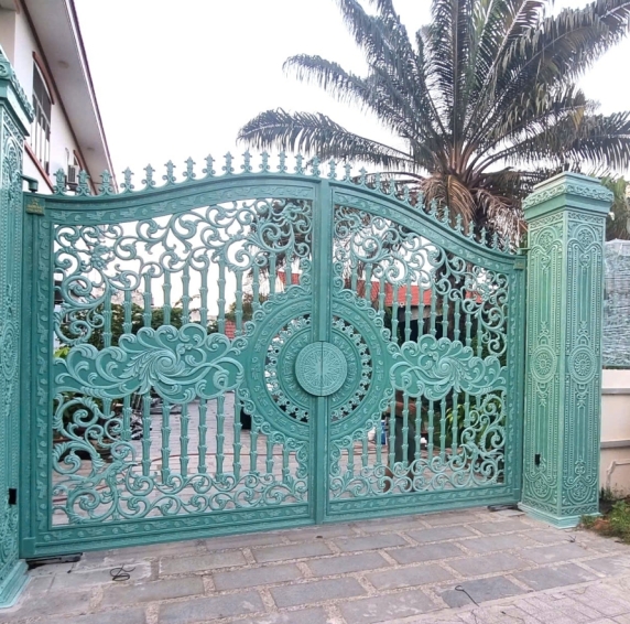 Mẫu cổng nhôm đúc - C35