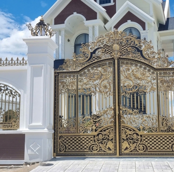 Mẫu cổng nhôm đúc - C33