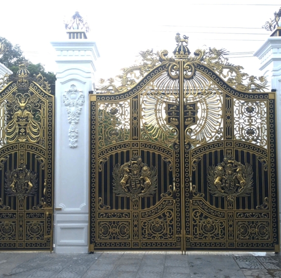 Mẫu cổng nhôm đúc - C42