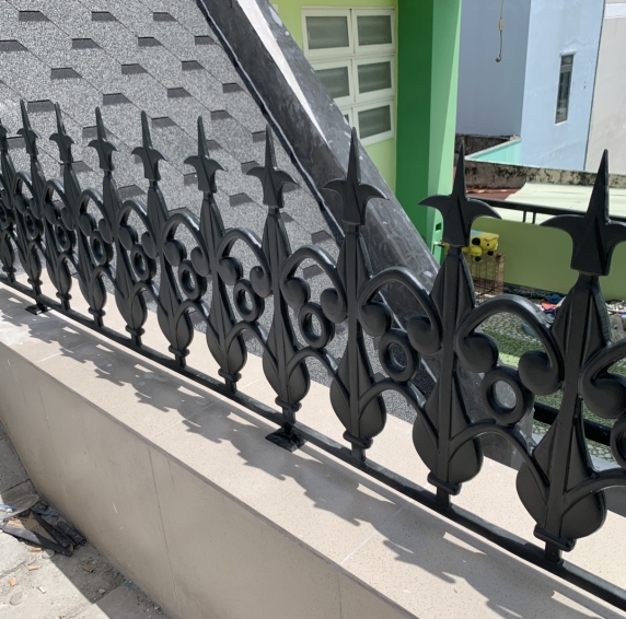 Mẫu chông gai nhôm đúc